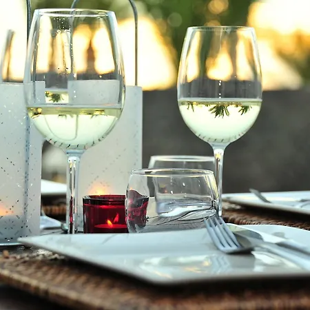 Awesome 3 Bedrooms Tacataca Pool Table Вилла