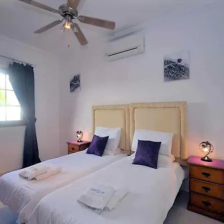 Awesome 3 Bedrooms Tacataca Pool Table * Puerto del Carmen (Lanzarote)