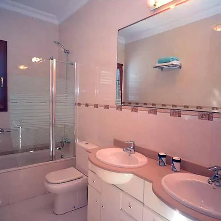 Awesome 3 Bedrooms Tacataca Pool Table * 卡门港