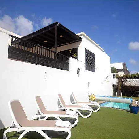 Awesome 3 Bedrooms Tacataca Pool Table * Puerto del Carmen (Lanzarote)